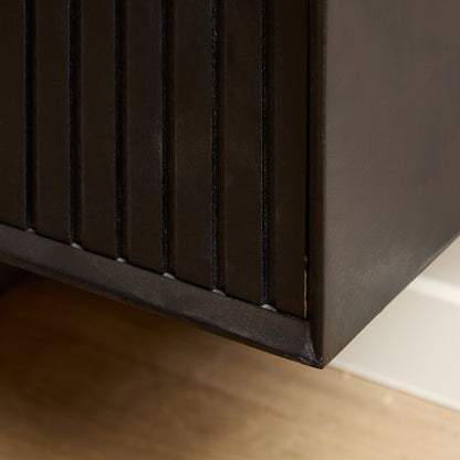 Extra breed Madison tv meubel zwart 280 cm schuin van voren gezien